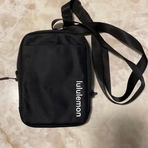 Lululemon black crossbody